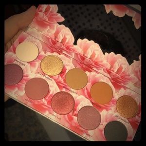 Laura Lee cat pajamas palette